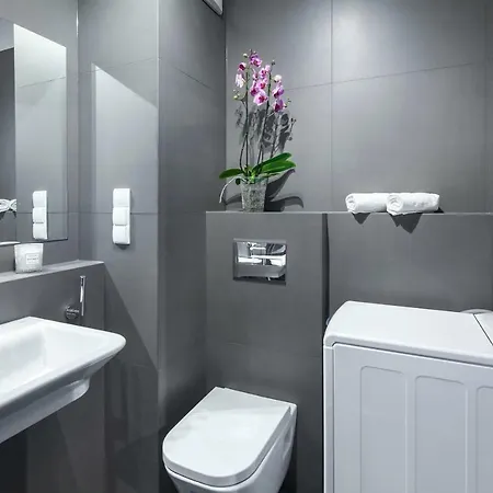 Sleepy3city Batorego 9 3* グディニャ