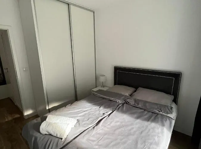 Hotel apartamentowy Sleepy3city Batorego 9 3*